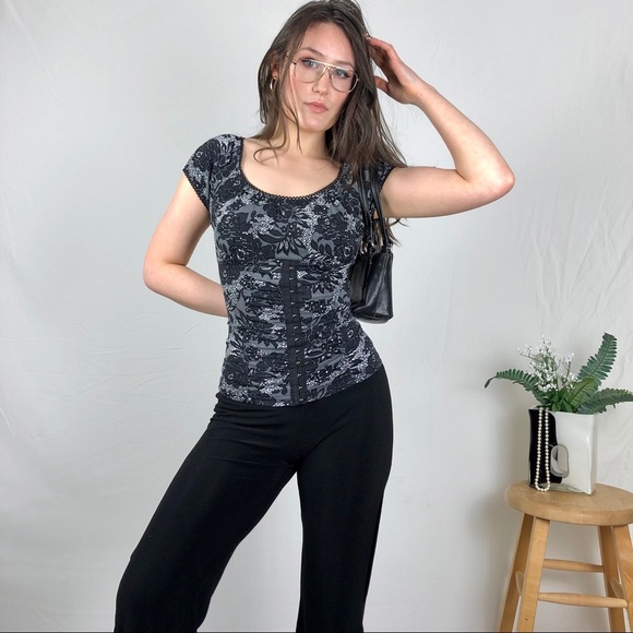 SOLD | 00s Milkmaid empire waist hook & eye top - Picture 4 of 5